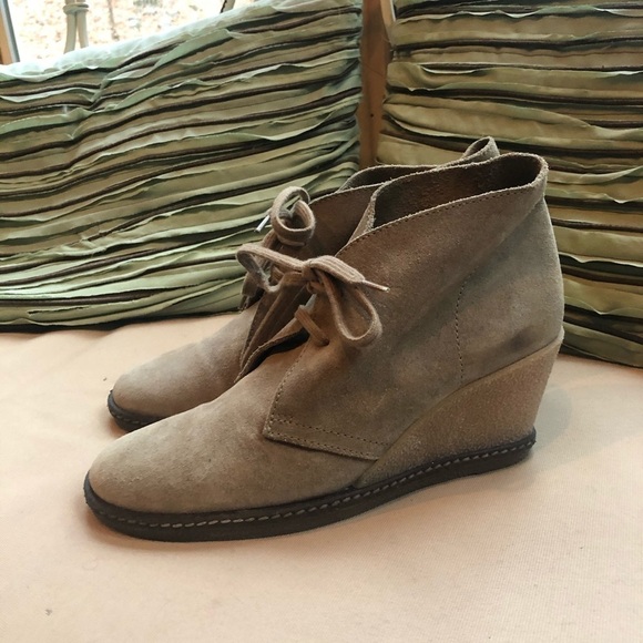 J. Crew Suede Lace Up Wedge Boots size 6 Tan - Picture 6 of 9